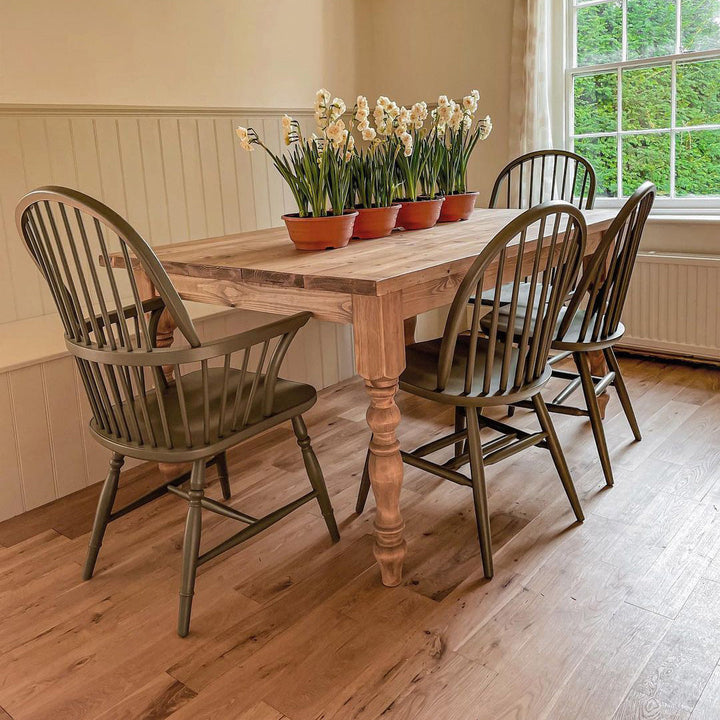 Traditional Windsor Carver Chair